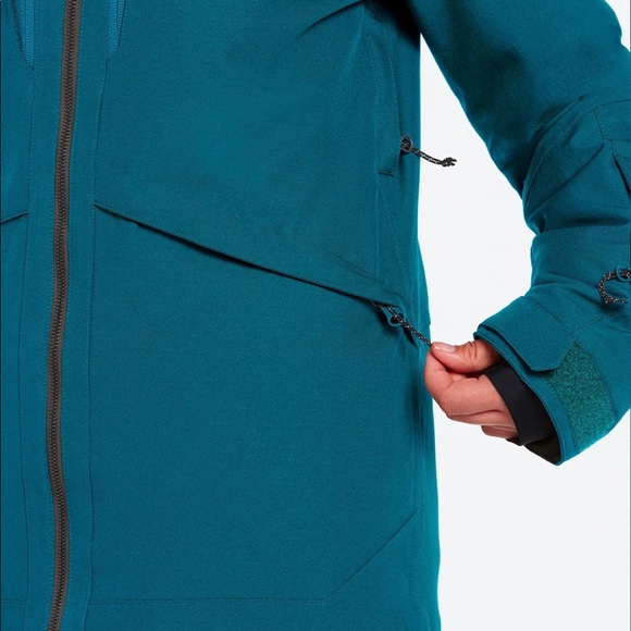 Winter jacket, perfect for skiing/snowboarding, never worn, receive it last week - Picture 2 of 8